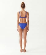 Üçgen Form Bikini Üst
