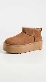 UGG W CLASSIC ULTRA MINI PLATFORM 1135092