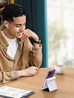 UGREEN Taşınabilir Telefon Standı Ayarlanabilir iPhone ile Uyumlu Galaxy Huawei (Beyaz)