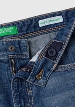 United Colors of Benetton Erkek Çocuk Koyu Denim Arkası Logo İşlemeli 5 Cepli Düz Kesim Denim Pantolon