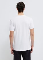 V Yaka Beyaz Basic Tişört Fitted/Vücuda Oturan Kesim 063748-620