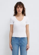 V Yaka Beyaz Basic Tişört Fitted/Vücuda Oturan Kesim 1601040-620