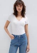 V Yaka Beyaz Basic Tişört Fitted/Vücuda Oturan Kesim 162769-620