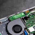Western Digital Green SN3000 NVMe 1 TB (5.000 MB/sn'ye kadar okuma 4.000 MB/sn'ye kadar yazma) - WDS100T4G0E