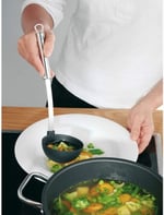 WMF Profi Plus Çorba Kepçesi, 30 cm, Isıya Dayanıklı Plastik Uçlu, Cromargan® Yüksek Kaliteli Yarı Mat Paslanmaz Çelik, Yapışmaz Kaplamalı Tencereler İçin
