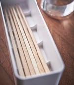 Yamazaki Ev Gereçleri Kılıfı, Bıçak, Çatal, Kaşık, Gümüş Eşya, Çatal Bıçak Takımı, Çatal Bıçak Takımı, Mutfak Tezgahı veya Masa için Taşınabilir | Plastik + Ahşap, Tek Boyut, Kül