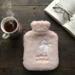 Hello Everyone Yazılı Kurdeleli Pembe Peluş Sıcak Su Torbası 1 Lt – Yumuşak Kılıf, Uzun Süre Sıcak Tutan Termal Su Torbası
