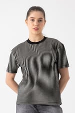 Kısa Kollu Çizgili T-Shirt