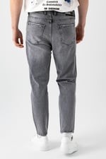 Paça Yıpratmalı Tapered Jean