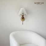 Rosalinda Aplik - Beyaz Çiçek Şeklinde Ahşap Top Detaylı Kablosuz Pilli Aplik
