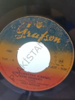 Zeki Müren ( göbeksiz ) Kimi Dertten İçermiş Kimi Neşeden 45lik