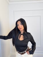 Önü Bağcıklı / Bağlamalı Dekolteli Bluz