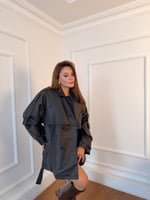 Rüzgarlık Detay Oversize Deri Trenç