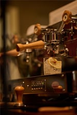 Elektra Barlume Tam Otomatik 2 Gruplu Buz Beyazı Espresso Kahve Makinesi
