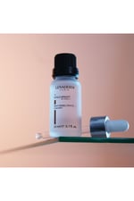 Hyalo Bright - Aydınlatıcı Ve Nemlendirici C Vitamini Cilt Bakım Serumu 20 ml