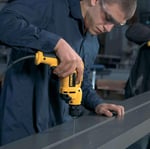  DEWALT 10mm 701W DARBESİZ MATKAP