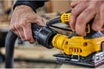 DEWALT 115x140mm 230W TİTREŞİMLİ ZIMPARA 