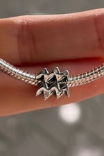 Burç Charm