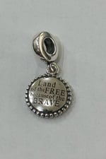Cesur Sallantılı Charm