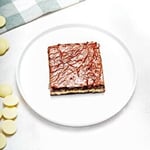 BROWNİ ( BEYAZ ÇİKOLATALI )