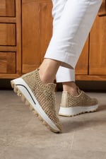 Kadın Bej Özel Örme Tasarım Papatya Desenli Kalın Taban Spor Ayakkabı Sneaker