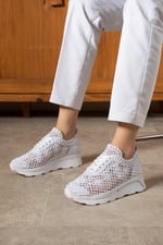 Kadın Beyaz Özel Örme Tasarım Papatya Desenli Kalın Taban Spor Ayakkabı Sneaker