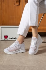 Kadın Beyaz Özel Örme Tasarım Papatya Desenli Kalın Taban Spor Ayakkabı Sneaker