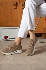 Kadın Kahve Özel Örme Tasarım Papatya Desenli Kalın Taban Spor Ayakkabı Sneaker