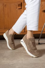Kadın Kahve Özel Örme Tasarım Papatya Desenli Kalın Taban Spor Ayakkabı Sneaker