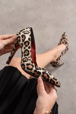 Kadın Leopar Karpa Model Sivri Burun İnce Topuklu Stiletto Ayakkabı