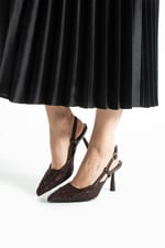 LISA Kadın Acı Kahve Sivri Burun 7 cm Topuklu Çiçek Dantel Desenli Rugan Slingback Ayakkabı