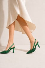 LISA Kadın Yeşil Sivri Burun 7 cm Topuklu Çiçek Dantel Desenli Rugan Slingback Ayakkabı