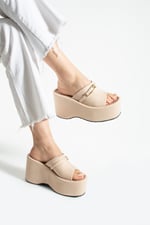 LUNARA Kadın Bej Kumaş 10 cm Platform Topuk Tokalı Kalın Taban Terlik Sandalet