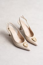 MEALIS Kadın Bej Kırışık Rugan Sivri Burun Gold Aksesuarlı Bilekten Bantlı 7 Cm Topuklu Slingback Ayakkabı