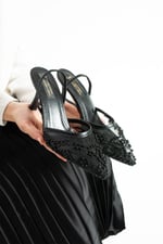 MEGGIE Kadın Siyah Sivri Burun 7 cm Topuklu Tül Üzerine İnci İşlemeli Slingback Ayakkabı