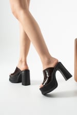MONELIA Kadın Kahve 13 cm Platform Topuklu Önü Açık Kalın Topuklu Terlik Sandalet