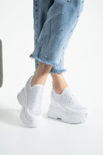 OLIVIA Beyaz Taş Detaylı 10 cm Gizli Topuk Platform Slip-On Sneaker Ayakkabı