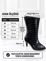 SELVIA Kadın Siyah Kroko Cilt Sivri Burun İçi İnce Kürklü 8 Cm İnce Topuklu Orta Konç Bot Bootie
