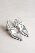TAMARA Kadın Gümüş Yılan Desenli Sivri Burun Bilekten Bantlı 7 Cm Kalın Topuklu Slingback Ayakkabı