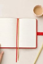 Victoria's Journals Hush Hush Peluş Kilitli Günlük ve Sır Defteri Hediye Seti - Kalemli Kırmızı