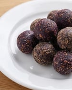 YAŞAMYOLU KOOP. ERİKLİ MEYVE TOPU KETENLİ 40 GR