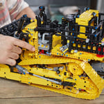 ADO-LMT42131 CAT D11T BULDOZER 2