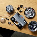 ADO-LSW75352 EMPERORS T ROOM DIORAMA 3