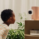 Nanit Pro Akıllı Bebek Monitörü & Flex Stand 1080p Wi-Fi Kamera