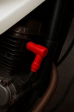 BUJİ BAŞLIĞI SLİKON KIRMIZI MOBYLETTE - CUB - VİTESLİ MOTOR - TK 03 - KUBA ÇİTA