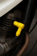 BUJİ BAŞLIĞI SLİKON SARI MOBYLETTE - CUB - VİTESLİ MOTOR - TK 03 - KUBA ÇİTA