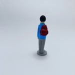 Sırt Çantalı Erkek Öğrenci - Teraryum malzemesi