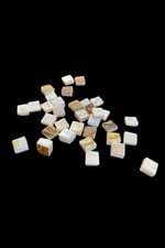10x10 mm Kare 5 mm Kalınlığında Doğal Taş Boncuk (20 Adet)