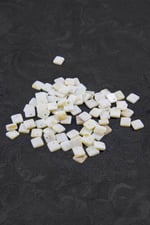 10x10 mm Yandan Delikli Kare Pul Doğal Taş Takı Aksesuar Malzemesi (30 Adet)