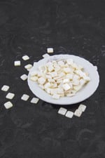10x10 mm Yandan Delikli Kare Pul Doğal Taş Takı Aksesuar Malzemesi (30 Adet)